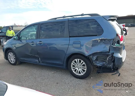 2014 Toyota Sienna Xle V6 8 Passenger z USA, uszkodzony, nr VIN 5TDYK3DC0ES409199